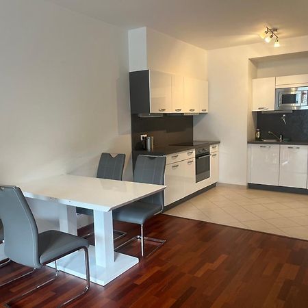 Residence Garden Tower S Balkonem, Garaz براغ المظهر الخارجي الصورة