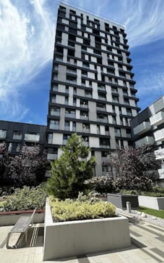Residence Garden Tower S Balkonem, Garaz براغ المظهر الخارجي الصورة