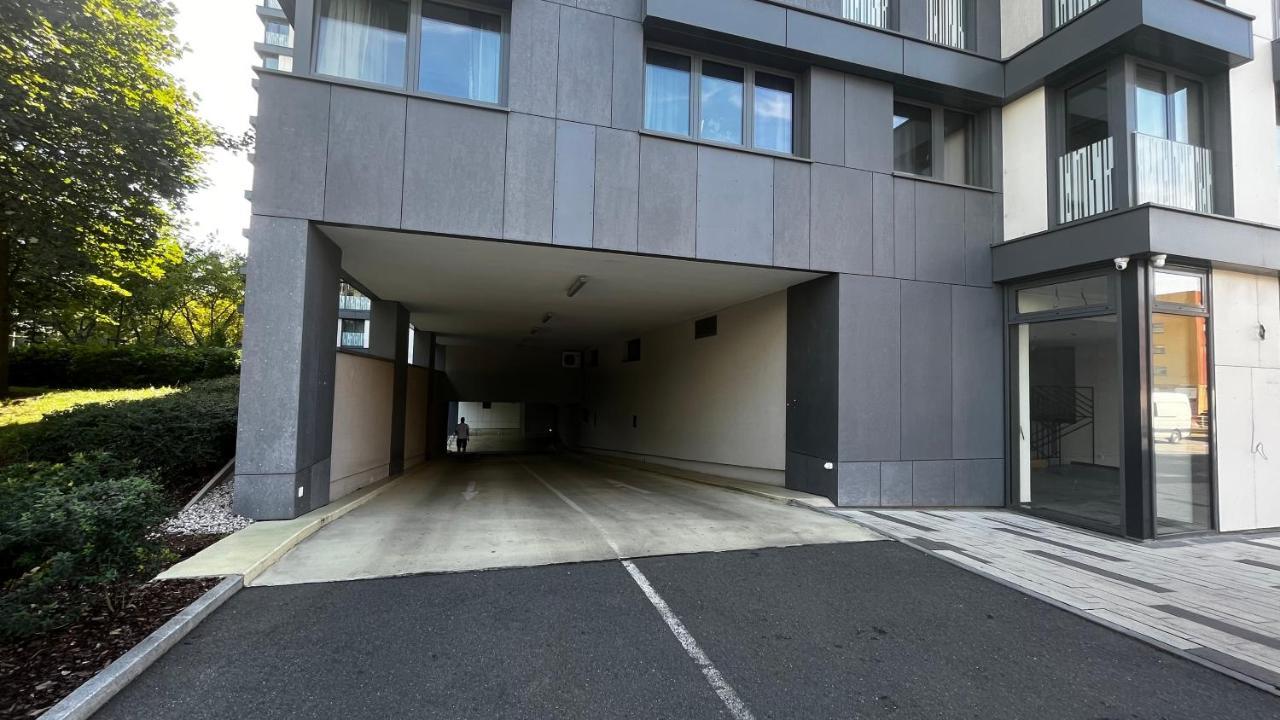 Residence Garden Tower S Balkonem, Garaz براغ المظهر الخارجي الصورة