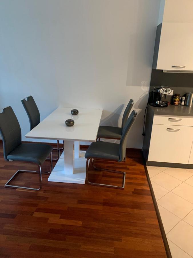 Residence Garden Tower S Balkonem, Garaz براغ المظهر الخارجي الصورة